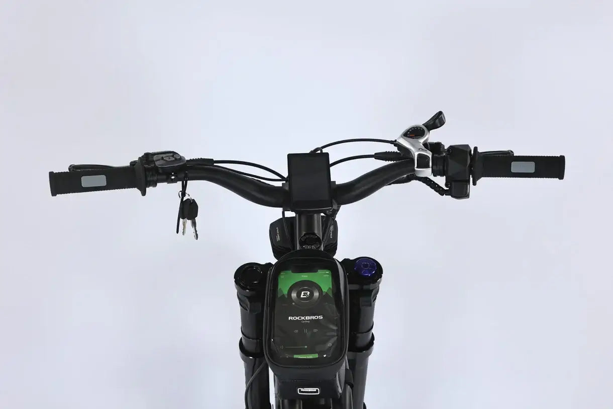 GhostCat F4X Pro electric bike handlebars with display and controls, showcasing advanced features and ergonomic design.